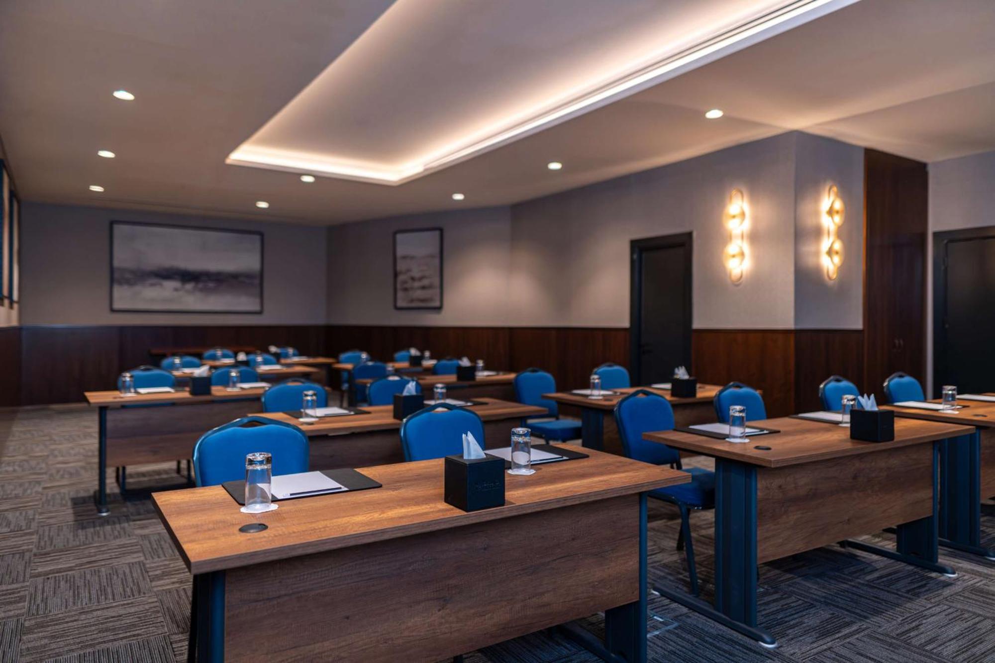 Radisson Blu Hotel, Amman Galleria Mall Exterior foto Meeting room